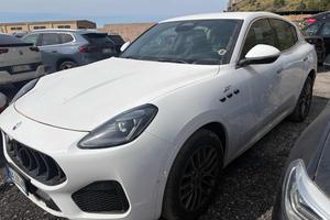 MASERATI Grecale MHEV 300 CV AWD GT