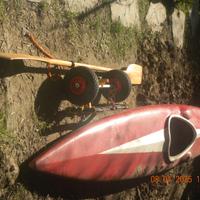 Canoa con carrello per trasporto