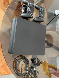 Play Station 4 slim