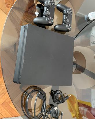 Play Station 4 slim