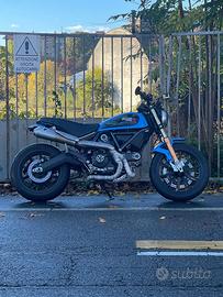 Ducati Scrumbler 800 (+ 6000€ di accessori)