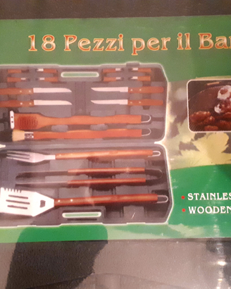Set barbecue 18 pezzi acciao e legno NUOVO