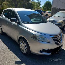 Lancia Ypsilon diesel cc 1248 83.000 km anno 2011