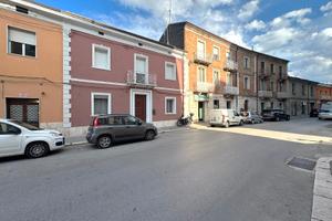 Via Cardarelli-soluzione cielo terra con box auto