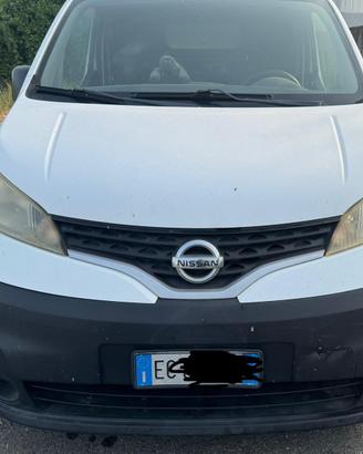 Nissan nb200