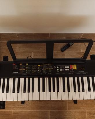 Tastiera Yamaha PSR-F52