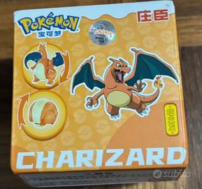 Personaggio Pokemon Charizard