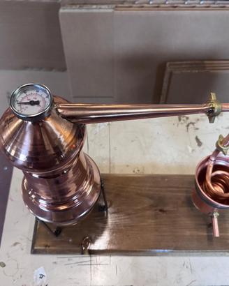 Alambicco distillatore da 1 litro, base in legno