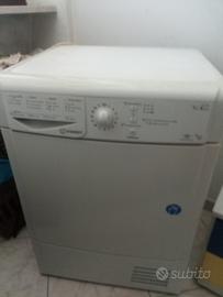 Asciugatrice INDESIT.