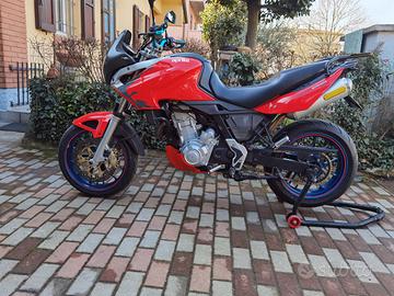Aprilia Pegaso 650 Strada