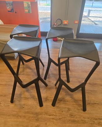 Set 4 sgabelli alti di design neri moderni