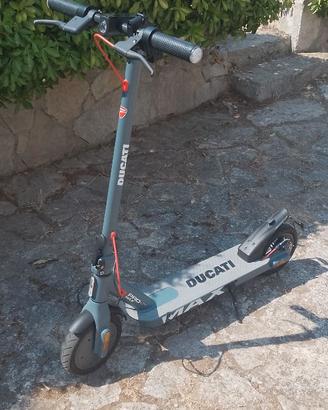 Monopattino elettrico 