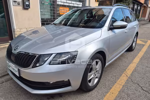 SKODA Octavia 1.6 TDI CR 115 CV DSG Wagon Executiv