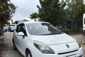 RENAULT - Grand Scénic 7 posti 1.5dci