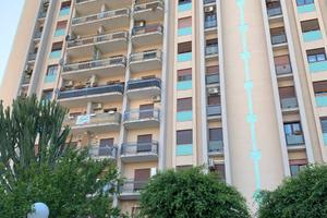 2 vani: viale regione siciliana motel agip