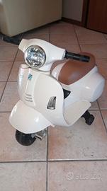 Mini Vespa GTS 6V moto elettrica per bambini