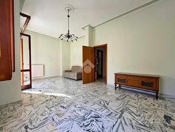 6 LOCALI A LEVERANO
