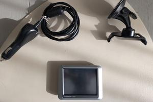 Navigatore Garmin NUVI 200