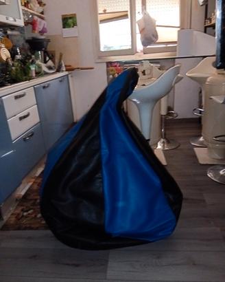 pouf nero blu