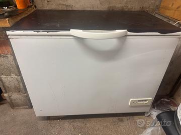 Congelatore a pozzetto Zoppas 300l