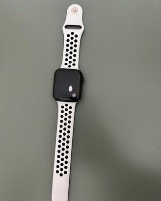 Apple Watch SE (2023)