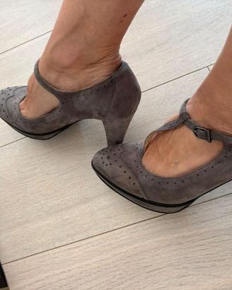 decollete' donna in camoscio 40