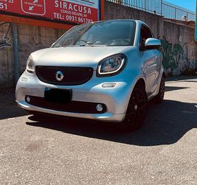 Smart grigia navigatore car play