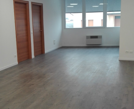 Ufficio commerciale - 2 stanze, parcheggio, 550/m
