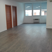 Ufficio commerciale - 2 stanze, parcheggio, 550/m