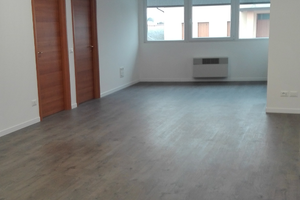 Ufficio commerciale - 2 stanze, parcheggio, 550/m