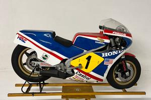 Replica Honda HRC 50cc FreddieSpencer artigianale