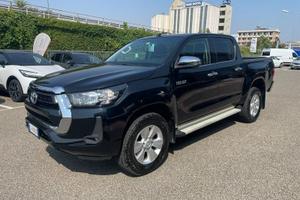 Toyota Hilux 2.4 D-4D A/T DC 4WD Lounge