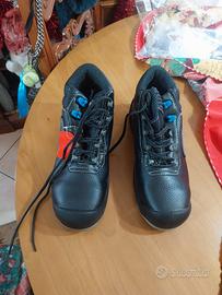 Scarpe antinfortunistiche