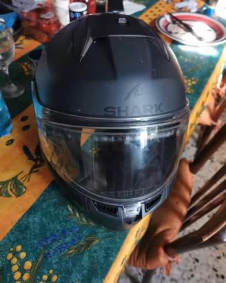 casco shark 