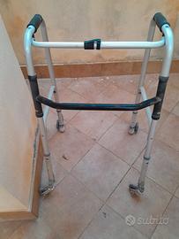 Deambulatore anziani girello 4 ruote