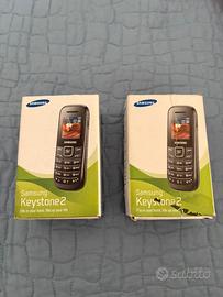 Telefono cellulare dual band Samsung GT-E1200
