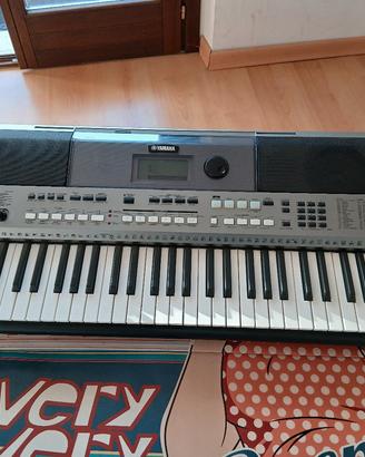 Tastiera  Yamaha. PSR E443. Praticamente nuova