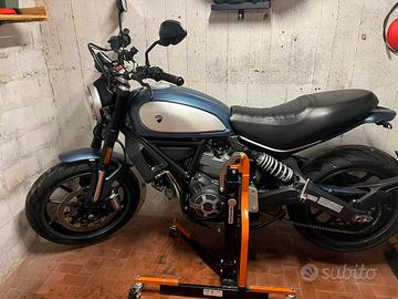 Ducati scrambler 800
