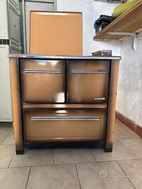 Stufa a legna con forno