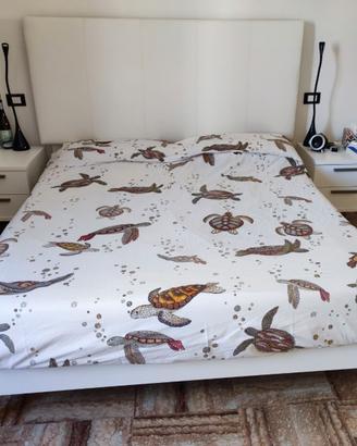 letto matrimoniale con testiera ecopelle