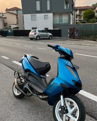 Aprilia sr