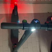 Monopattino elettrico Ninebot pochissimi km
