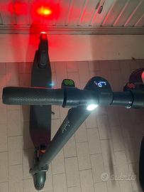 Monopattino elettrico Ninebot pochissimi km