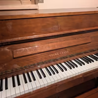 pianoforte verticale in buono stato
