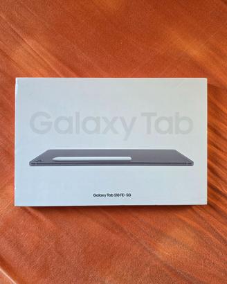 Tablet Samsung + Tastiera entrambi nuovi sigillati