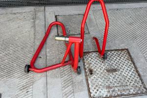Cavalletti per moto da strada