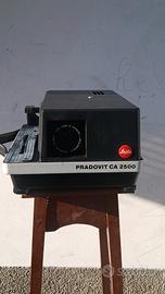proiettore per diapositive vintage Leitz Pradovit 