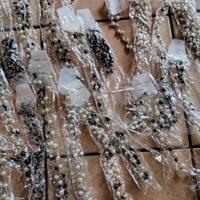 le collane sono sigillate mai aperte