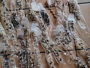 le collane sono sigillate mai aperte