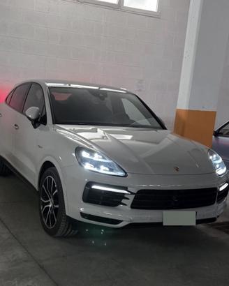 Porsche Cayenne E-Hybrid Coupé